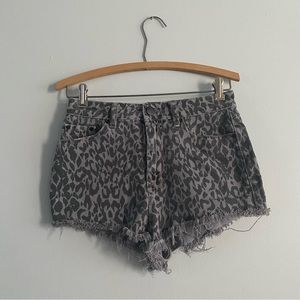 BDG Urban Outfitters Women's 29 BDG High Rise Cheeky Animal Print Jean Shorts